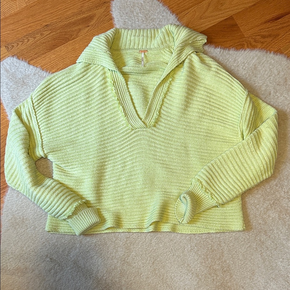 Free People Light Green Sweater Sz. Small